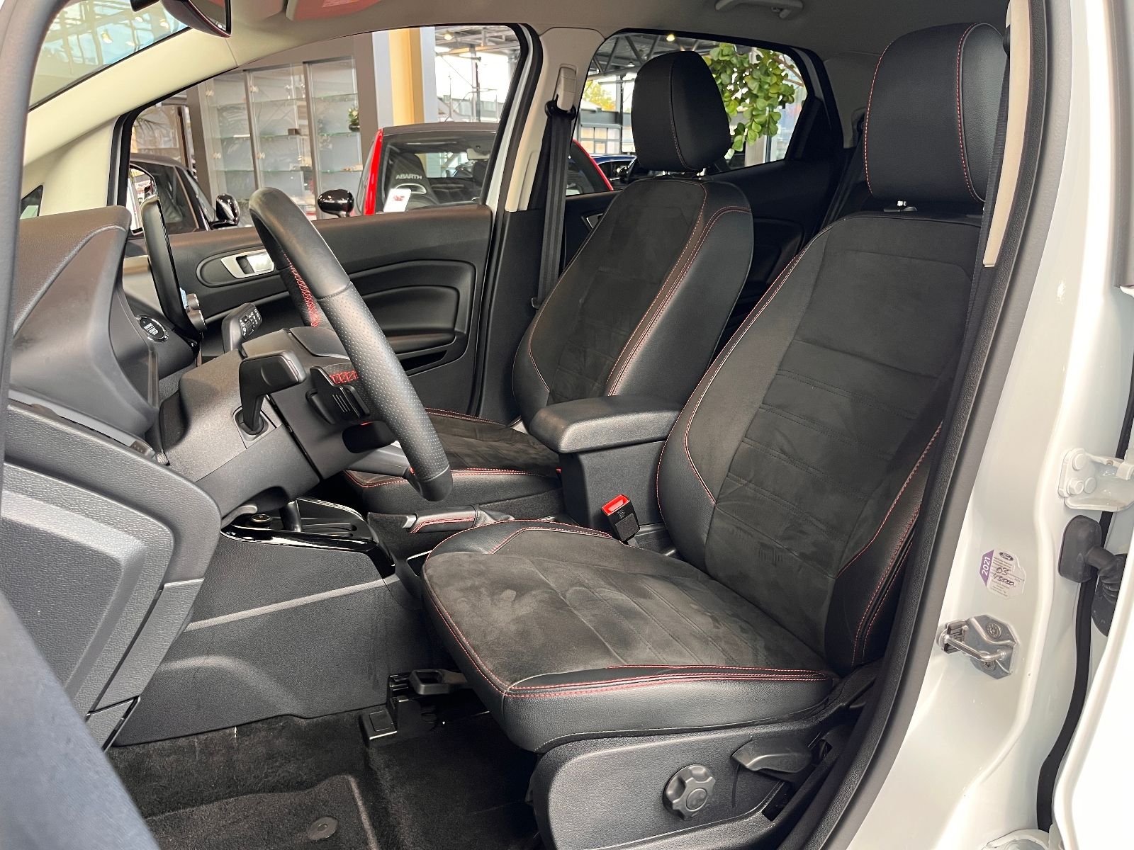 Fahrzeugabbildung Ford EcoSport ST-Line AHK B&O NAVI ALU