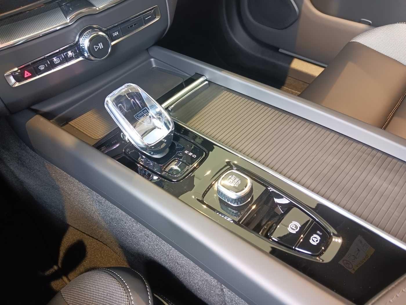 Fahrzeugabbildung Volvo XC60 T8 AWD Plus Black Edition