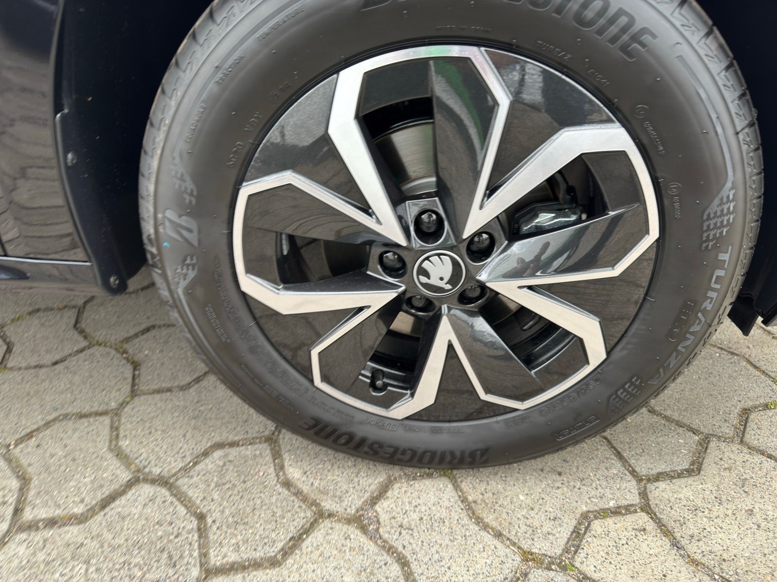 Fahrzeugabbildung SKODA Kamiq Selection 115PS DSG*RFK*LED*PDC*SmartLink