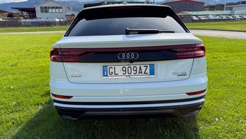Audi Q8 - 5