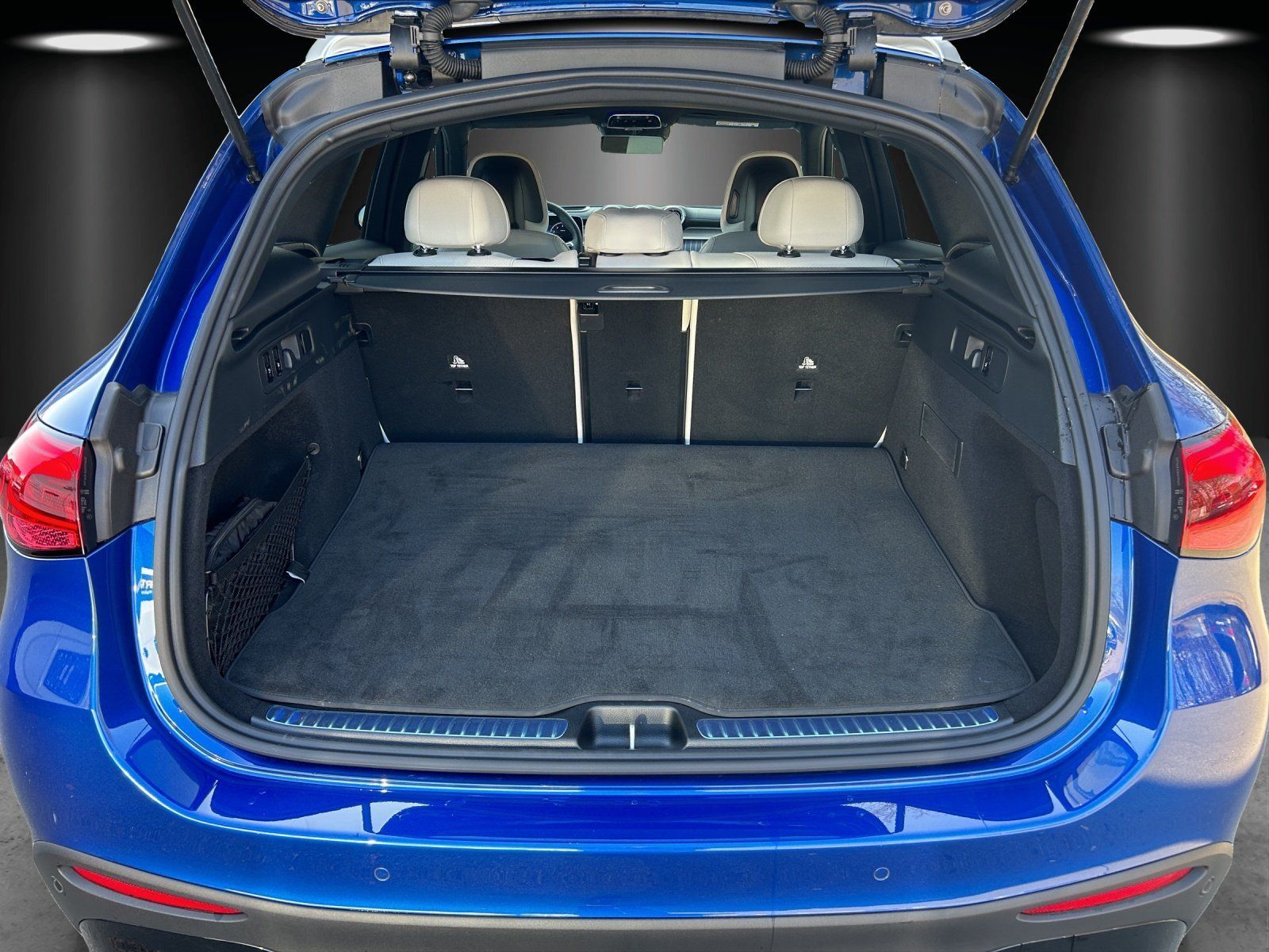 Fahrzeugabbildung Mercedes-Benz GLC 300 AMG Prem AIRMATIC Burme DISTRO Night HAL