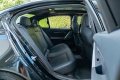 BMW M5 Limousine/ DRIVING PROF. / COMFORT PAKET/ B&W BMW M5 Limousine/ DRIVING PROF. / COMFORT PAKET/ B&W