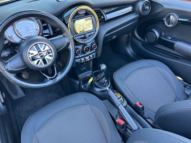 Fahrzeugabbildung MINI One Cabrio+Navi+PDC+LM+WR+BT