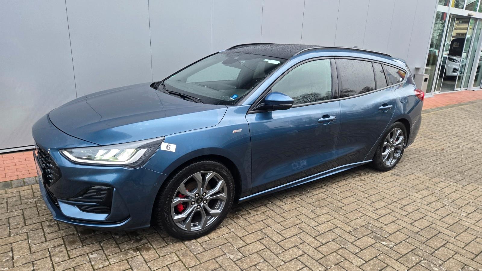 Ford Focus Turnier ST-Line X+TW+Dach+LED+Winter