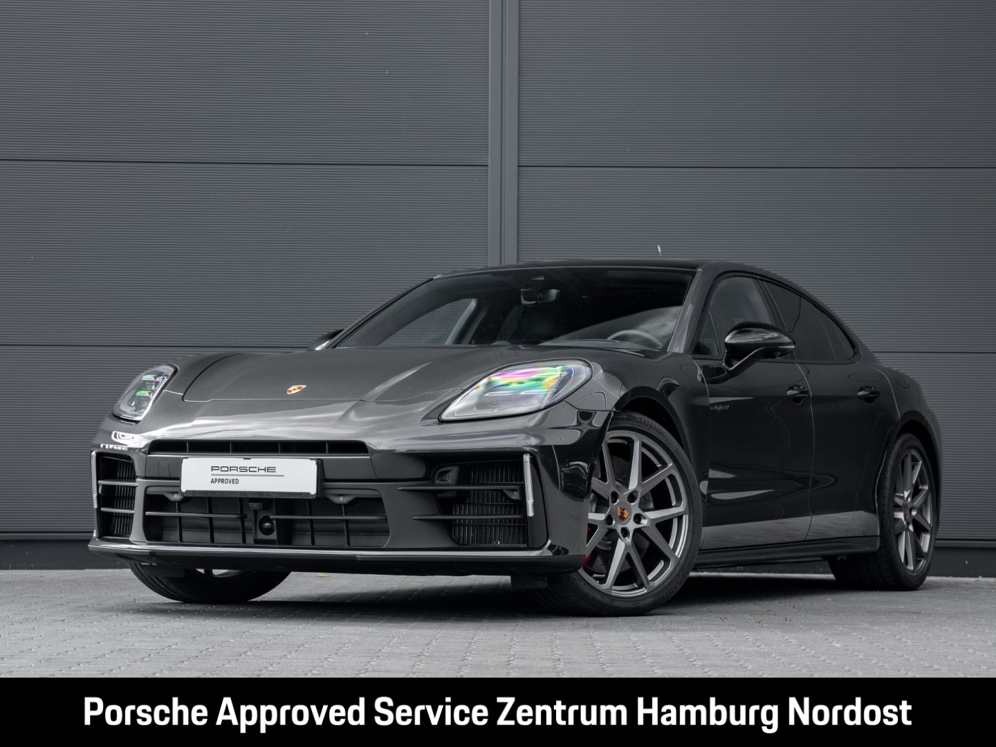 Porsche Panamera - 1