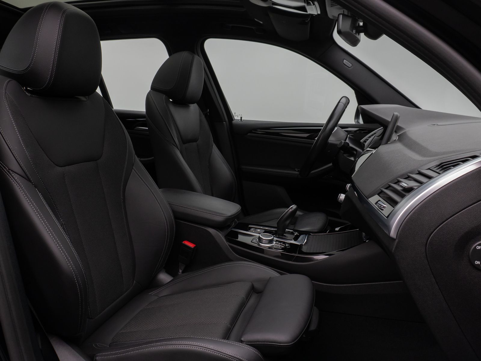 Fahrzeugabbildung BMW X3 xD30e Panorama DAB HiFi Leder M Sport 20Zoll