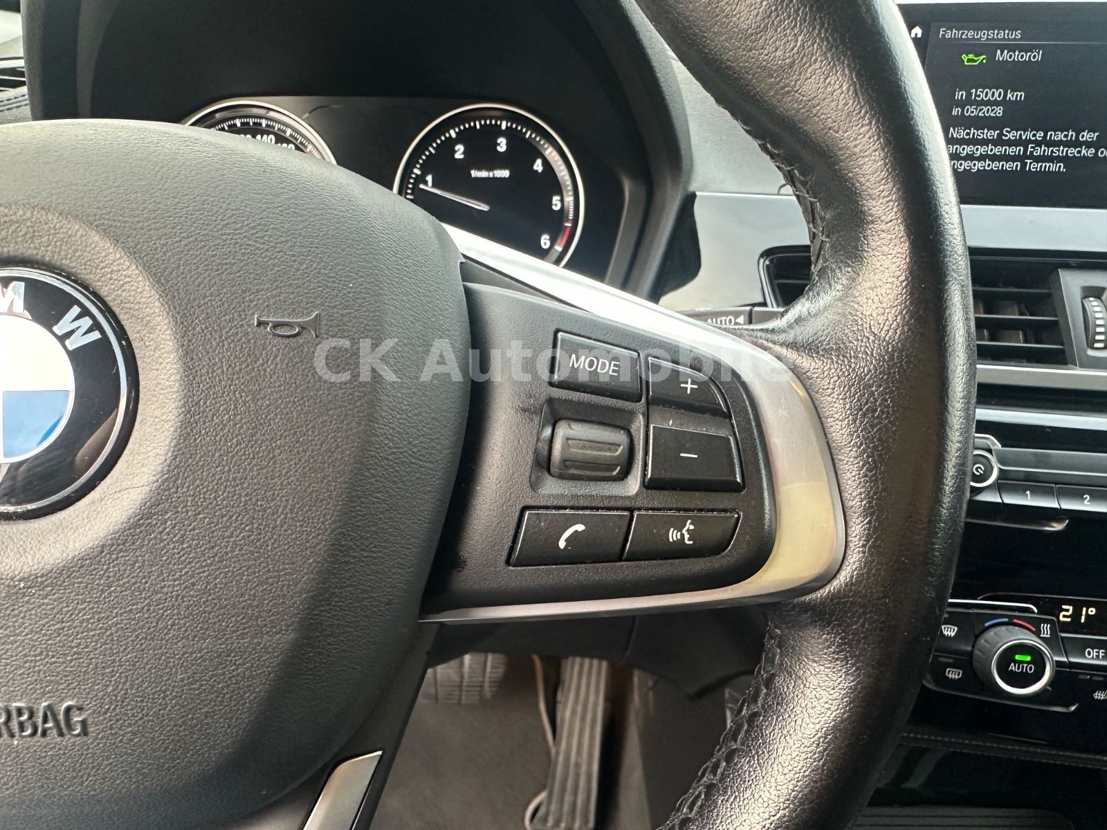 Fahrzeugabbildung BMW X1 sDrive 20d Sport-Line/Navi/LED/Tempomat/AHK