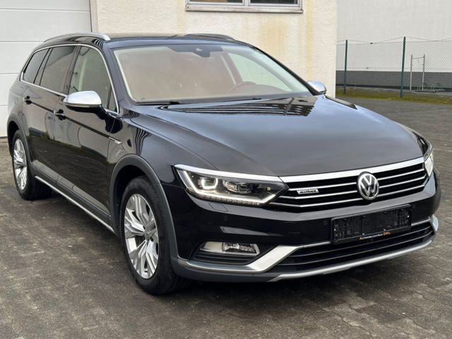 Volkswagen Passat Alltrack 4Motion ACC|SPUR|AHK|360°|MEMO