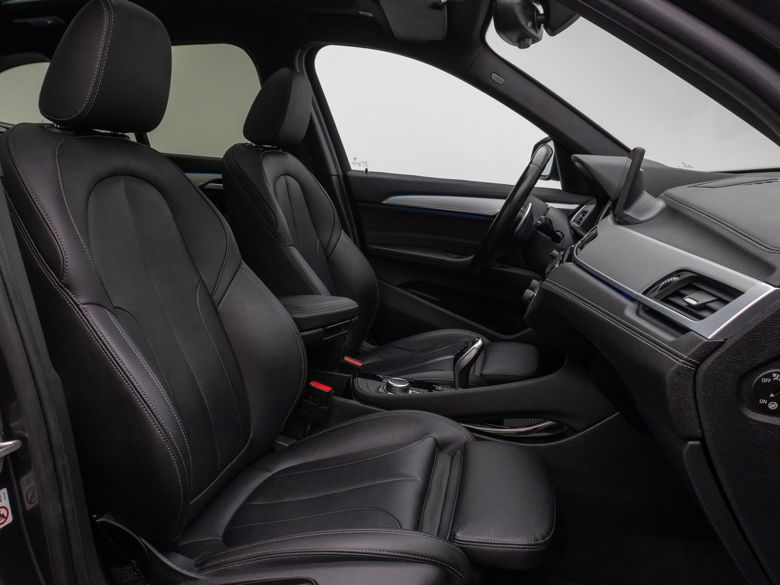 Fahrzeugabbildung BMW X1 xD20d M Sport ACC HUD DAB Panorama HiFi Leder