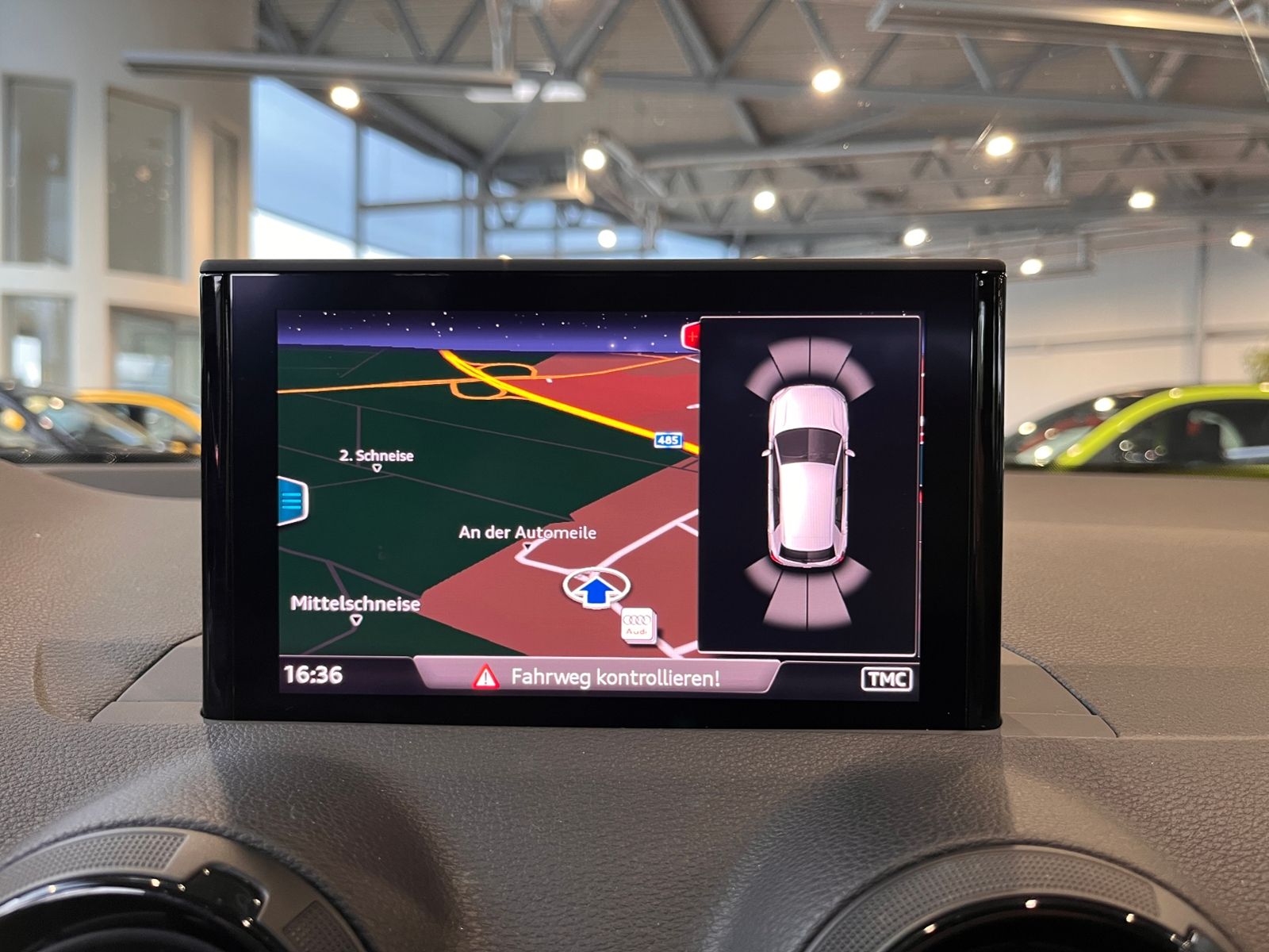 Fahrzeugabbildung Audi Q2 design AHK LED NAV PDC ALU