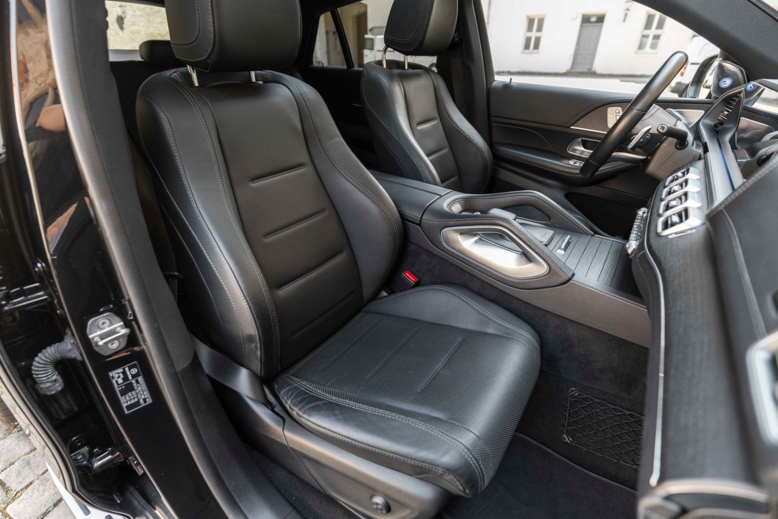 Fahrzeugabbildung Mercedes-Benz GLE 350 d 4MATIC AMG MULTI BURMESTER 360° ACC