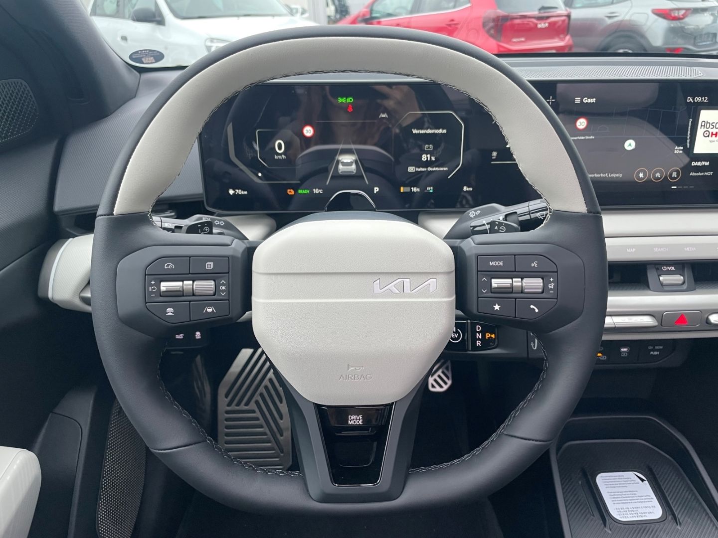 Fahrzeugabbildung Kia EV4 Fastback Kamera Schiebedach Sitzbelüftung