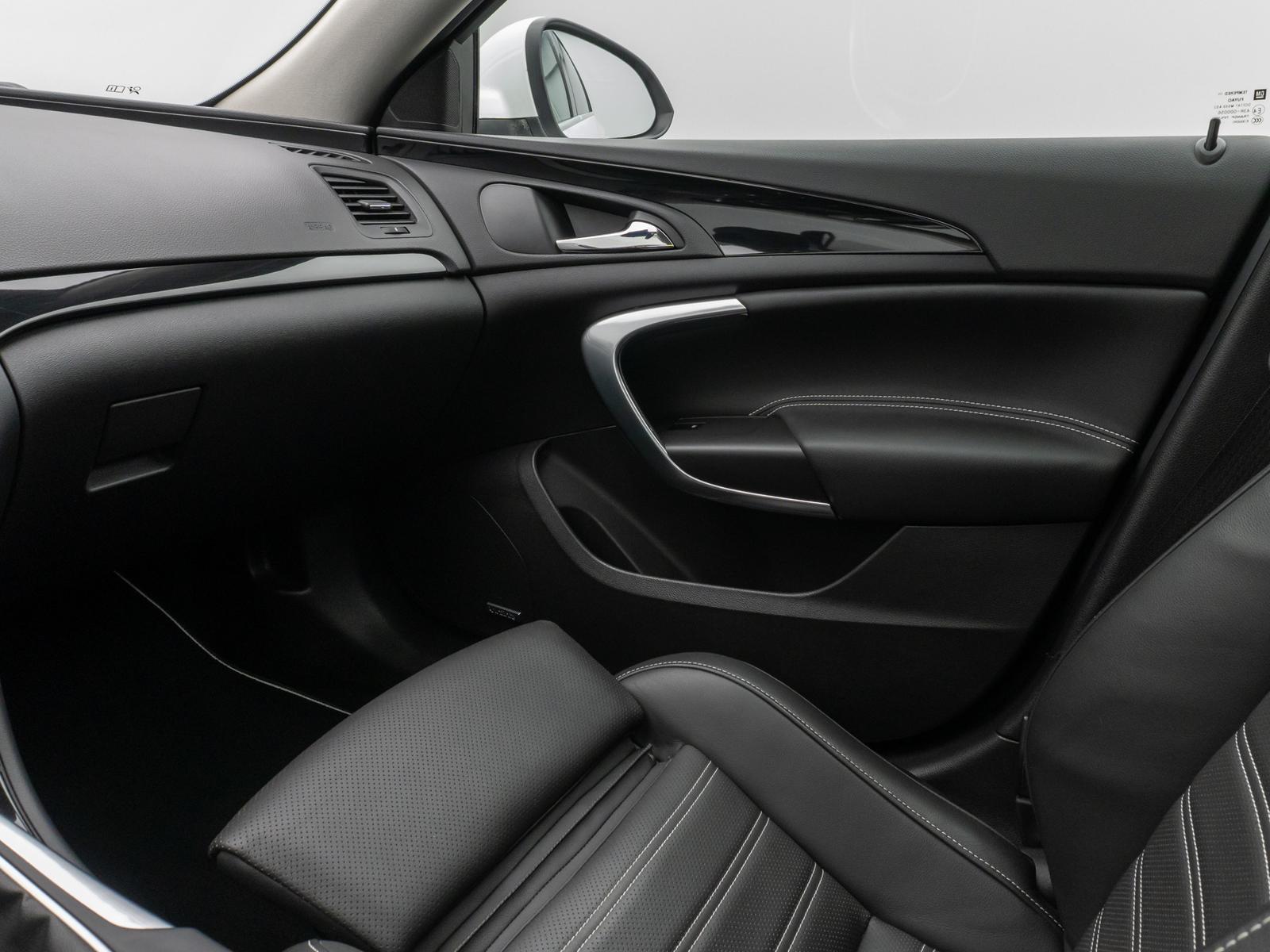 OPEL INSIGNIA OPC 2.8 V6 TURBO 325ch 4X4 - TOIT PANORAMIQUE - SIÈGES RECARO CUIR CHAUFFANTS - INFINITY - SUSPENSION FLEXRIDE