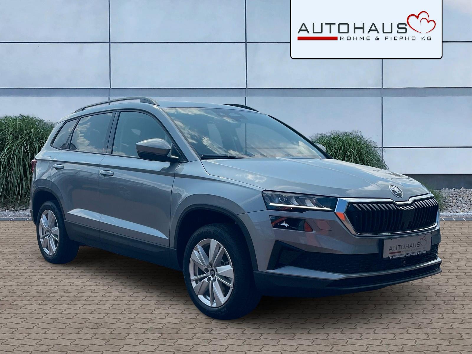 Skoda Karoq Selection *ACC*AHK*3J-Garantie*