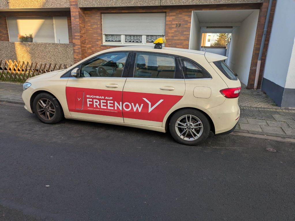 Image of Mercedes-Benz B 180