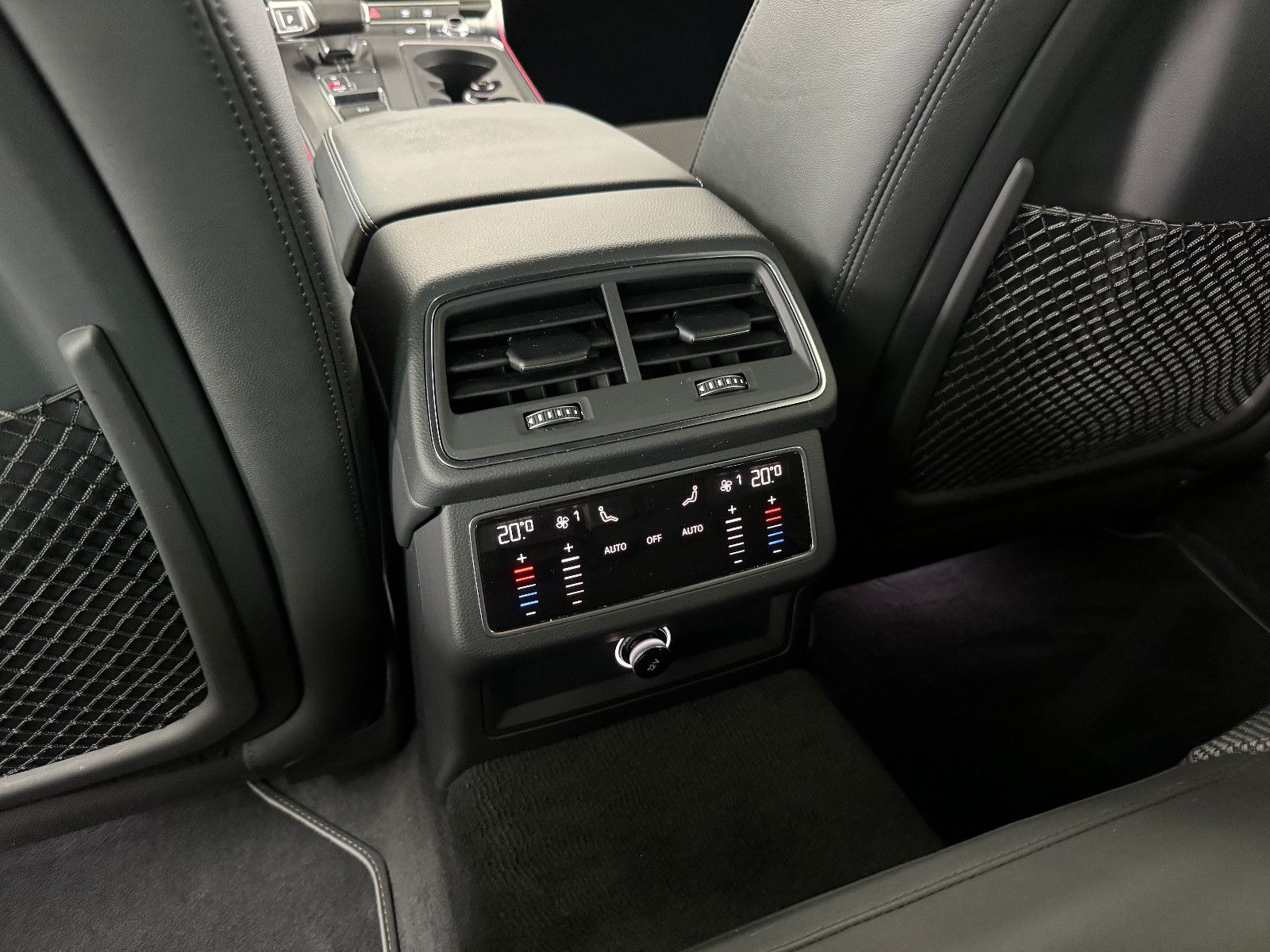 Audi A6 Avant 45 TDI quattro 2x S line Matrix 360° 20 foto 25