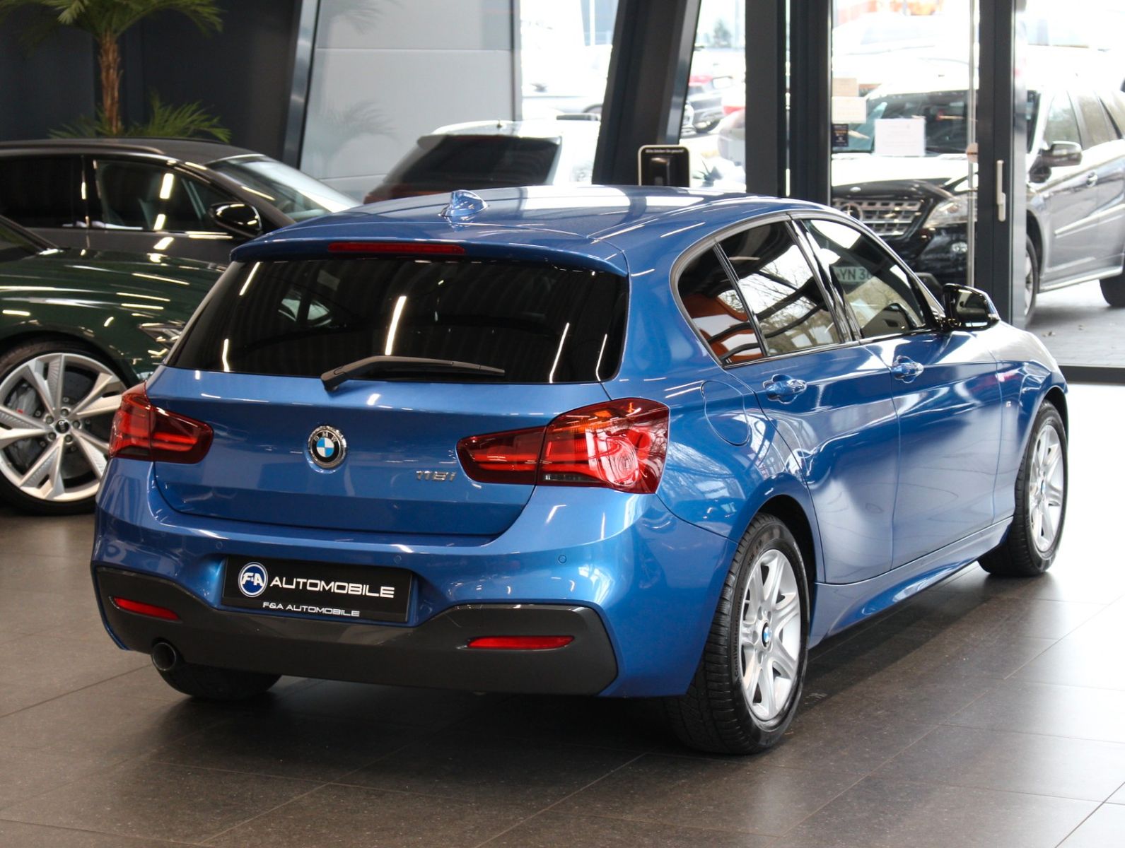Fahrzeugabbildung BMW 118i Edition M Sport Shadow*1.Hand