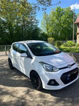 Hyundai i10 Classic Bj. 05.2015  1Hand (Ta... - Hyundai i10 in Nürnberg