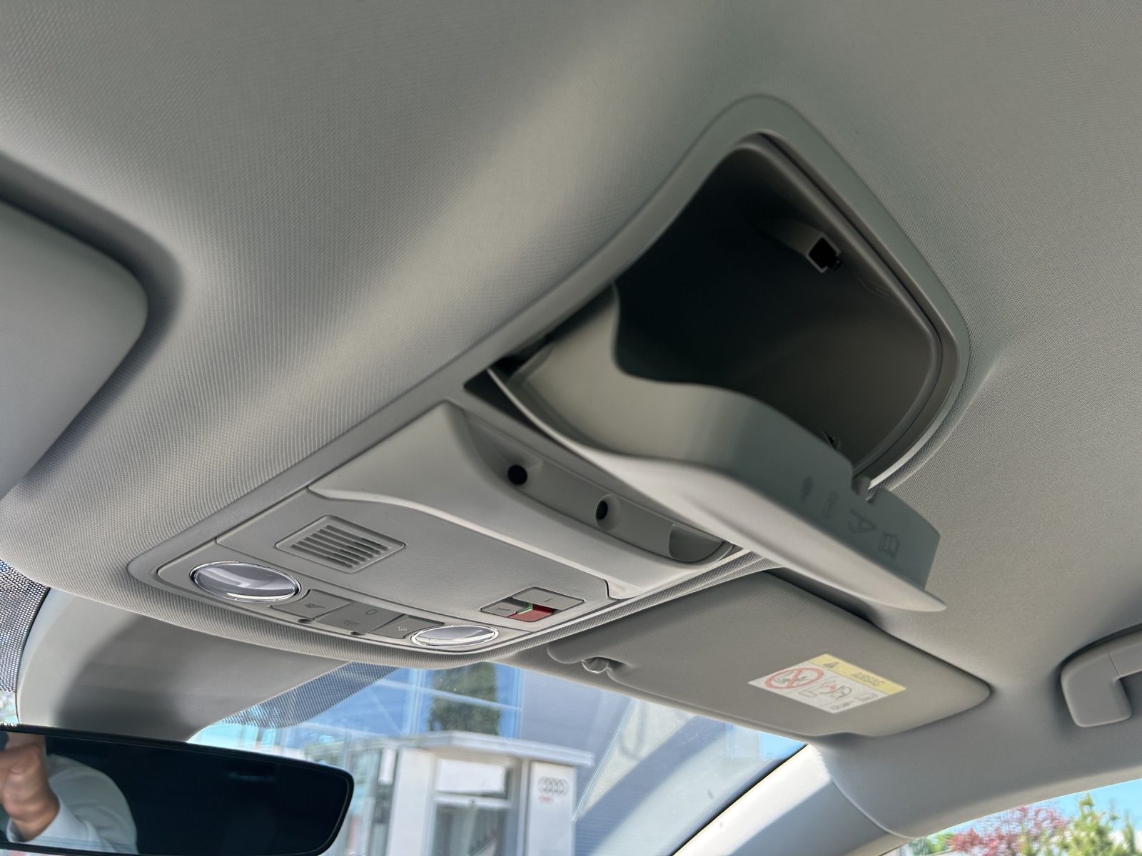 Fahrzeugabbildung SKODA Karoq 2.0 TDI Tour MATRIX AHK