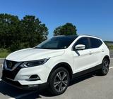 Nissan Qashqai 1.3 N-Con., AHK, Pano, LED, Assistenz - Nissan Qashqai Gebrauchtwagen in Hamburg