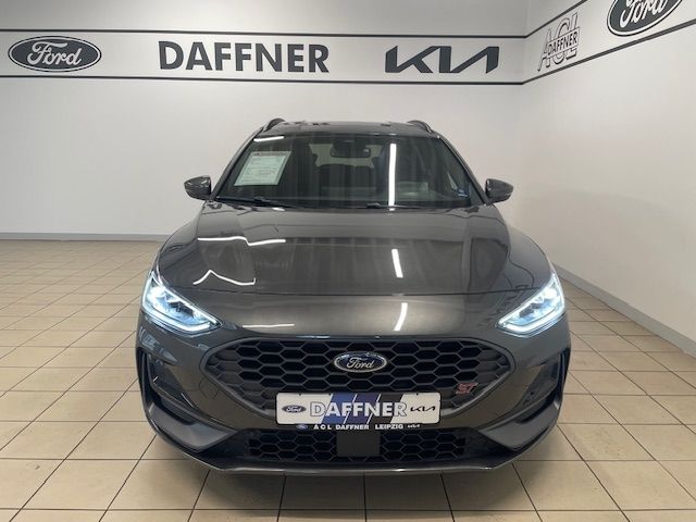 Fahrzeugabbildung Ford Focus Turnier ST X HUD AHKabnehmbar Navi B&O LED