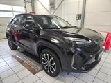 Toyota Yaris Cross Hybrid 4x2 Team Deutschland - schwarze Toyota Yaris Cross