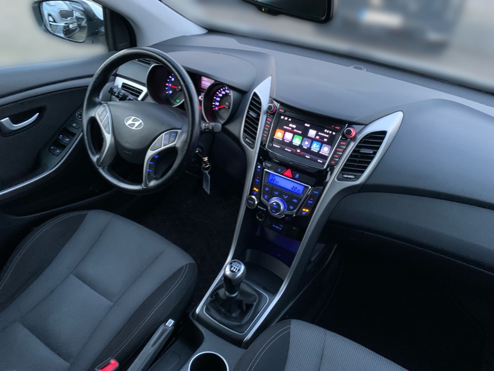 Fahrzeugabbildung Hyundai i30 cw Trend Sitzheizung Einparkhilfe