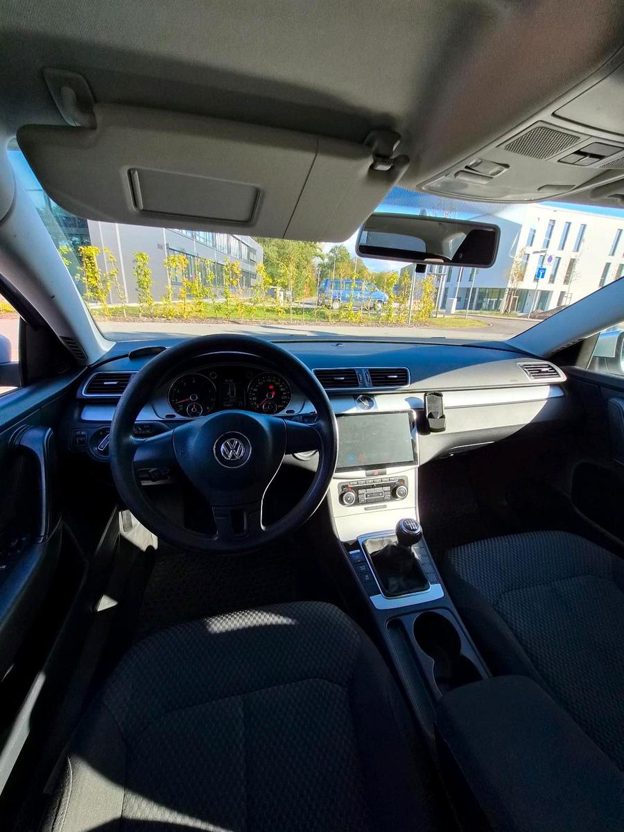 Volkswagen Passat 2011 — photo 5
