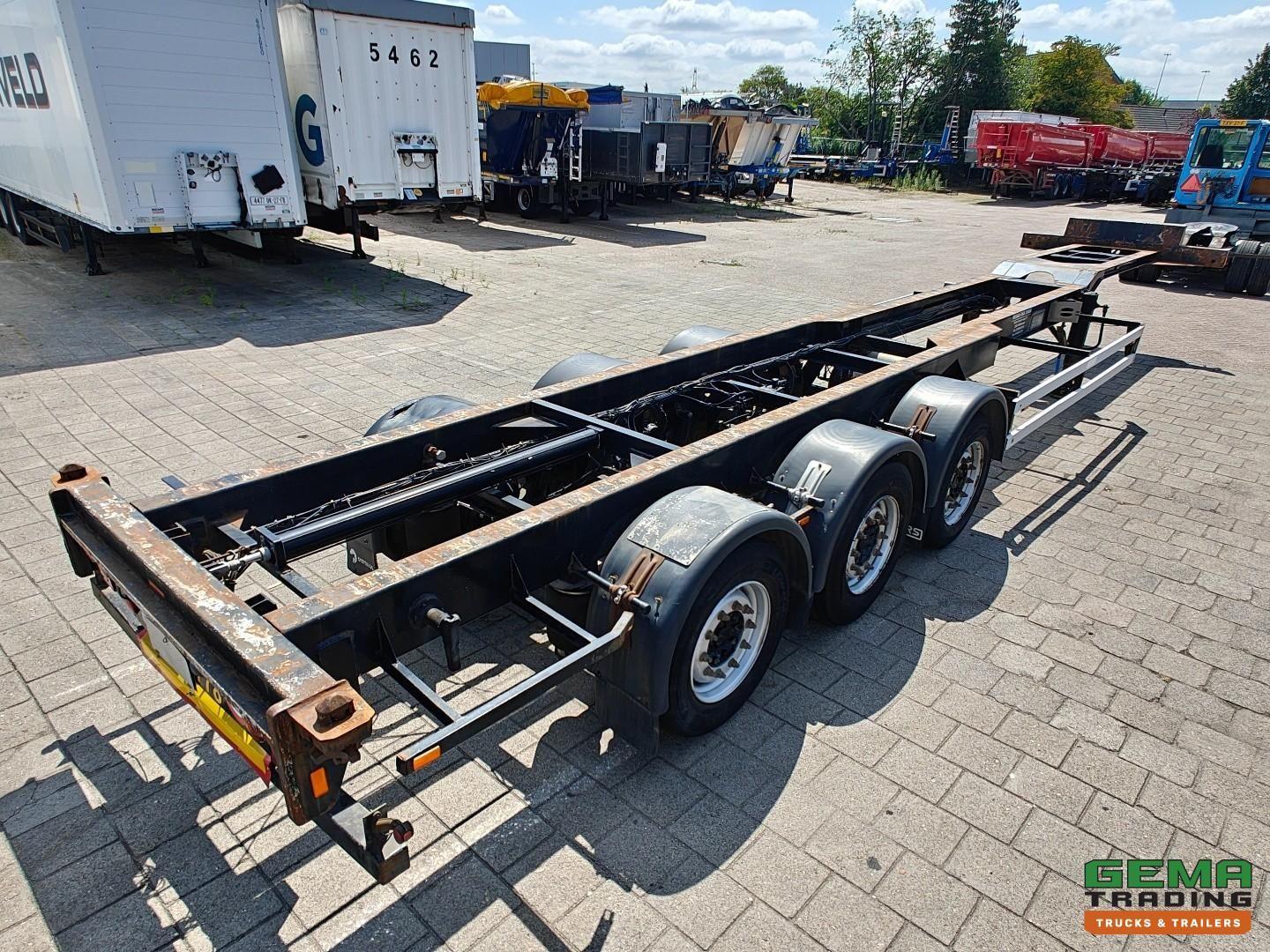 Renders RMOC 12 27CC 40/45 Fuss - Heckausleger - 5140 kg