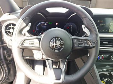 Alfa-Romeo Stelvio - 6