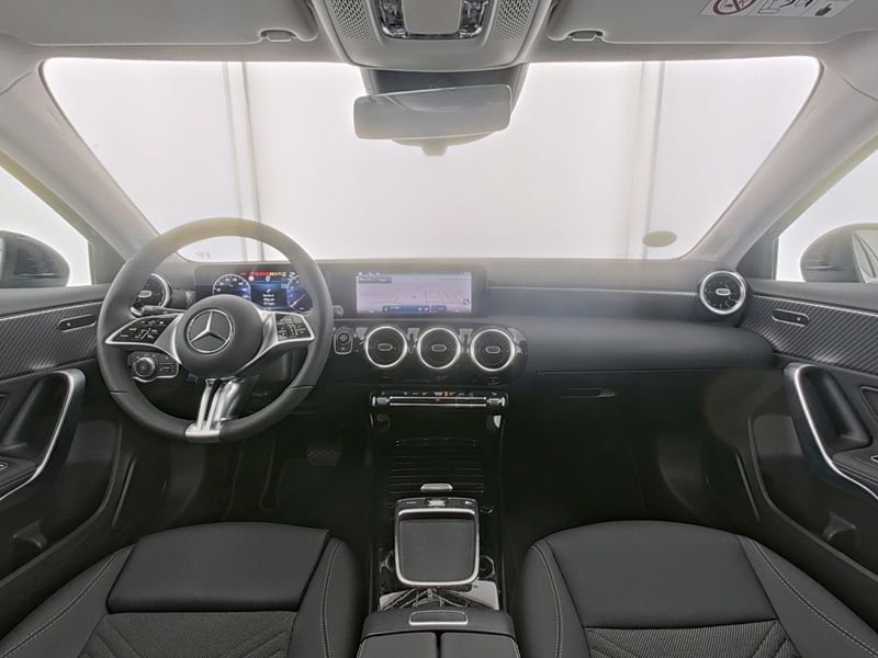 Fahrzeugabbildung Mercedes-Benz A 200 Progressive*Distro*Totwink*360°*MultiBeam*