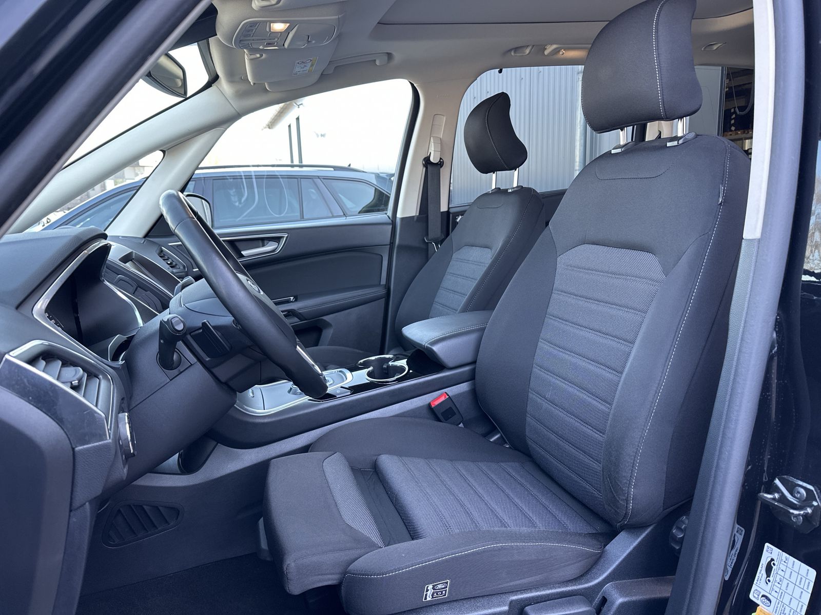 Fahrzeugabbildung Ford Galaxy 2.0 EB Aut. Titanium 7Sitzer NAV+LED+PANO