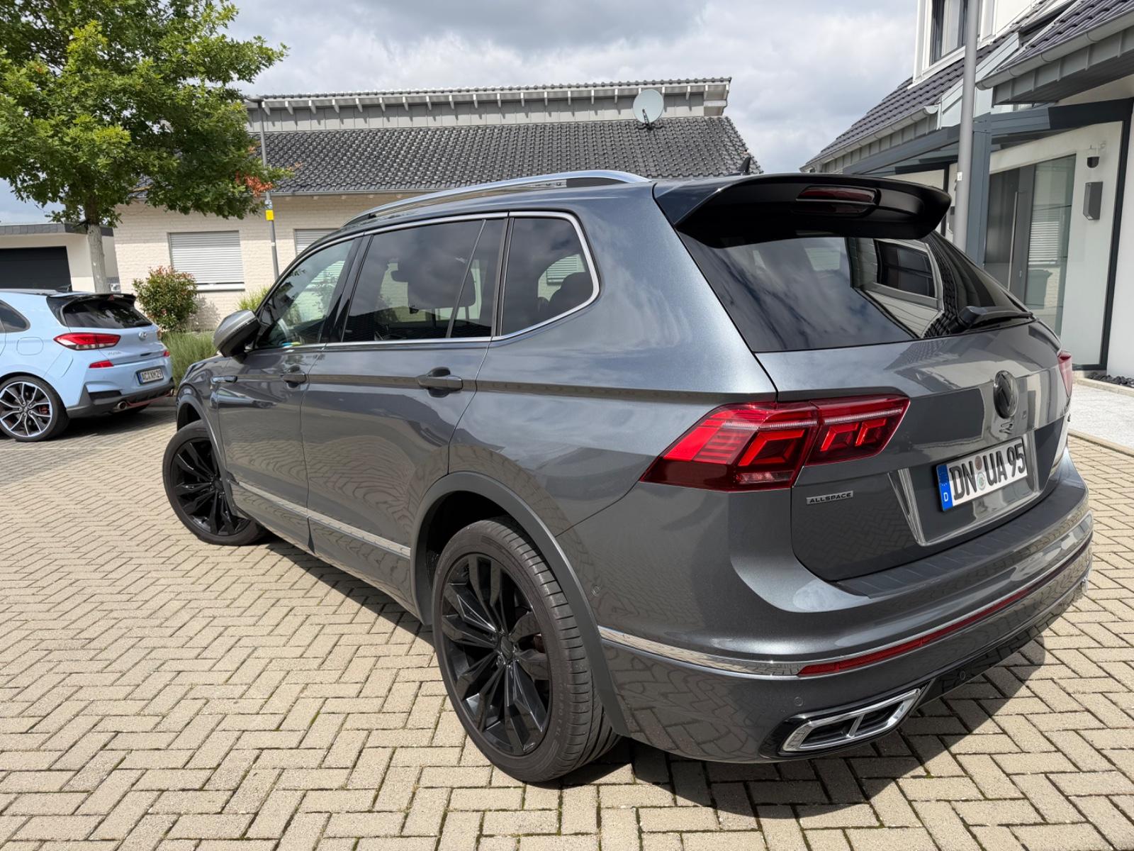 Volkswagen Tiguan Allspace 2.0 TDI SCR R-Line 7-Sitze