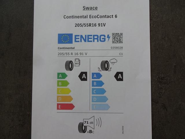 Suzuki SWACE 1.8 CVT COMFORT+ NAVI EINPARKHILFE SITZH. 
