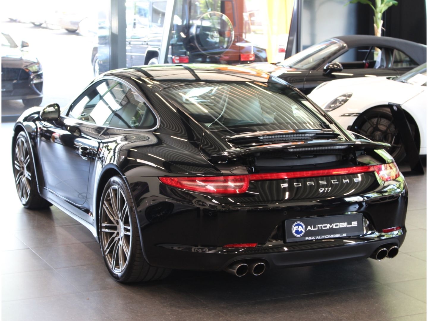 Fahrzeugabbildung Porsche 991 991.1 Carrera 4 Black Edition*2.Hand*TOP