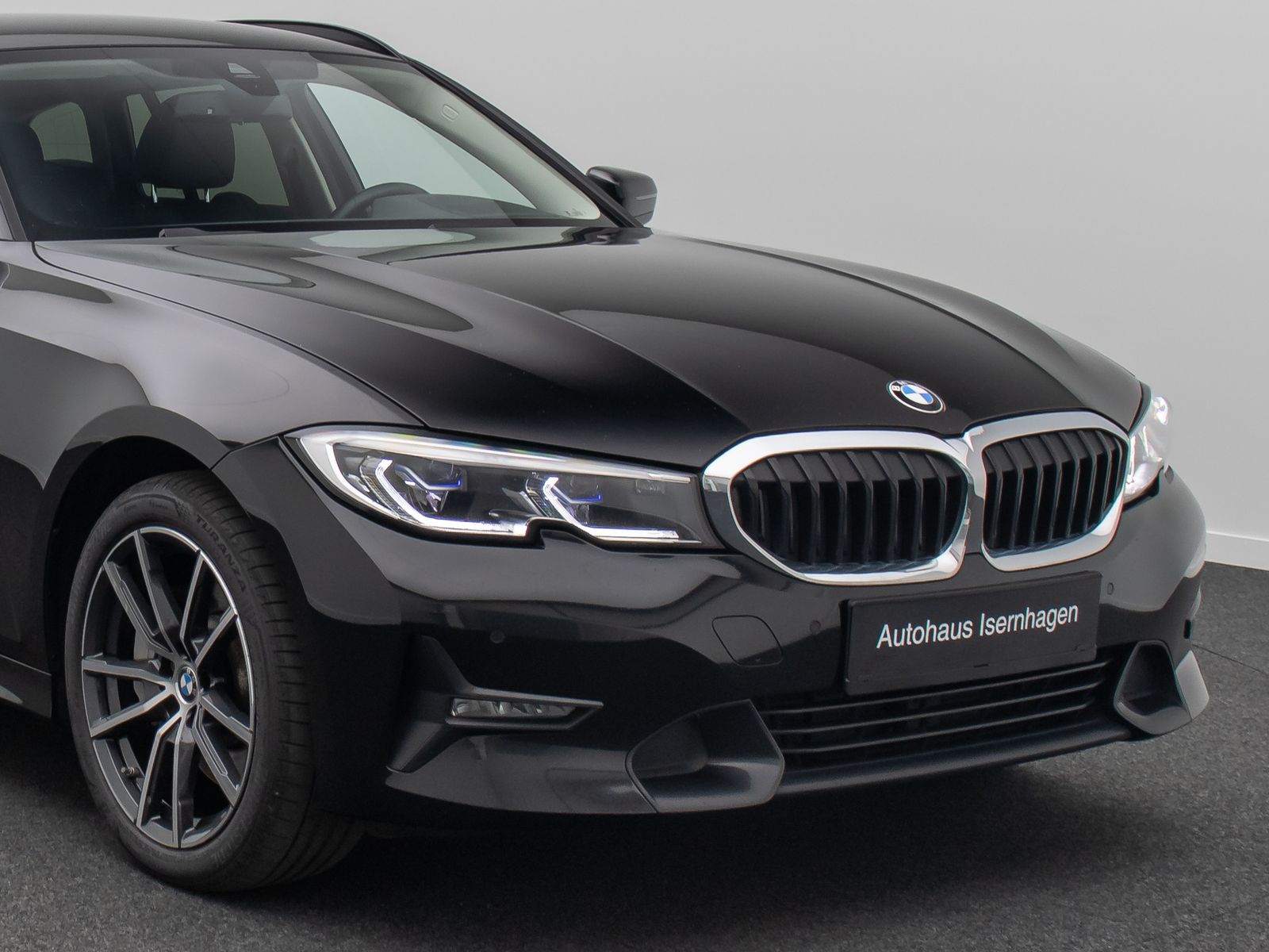 Fahrzeugabbildung BMW 330e Sport Line Laser HUD DAB PDC Komfort Alarm