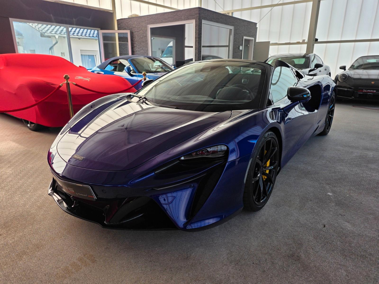 McLaren Artura Spider