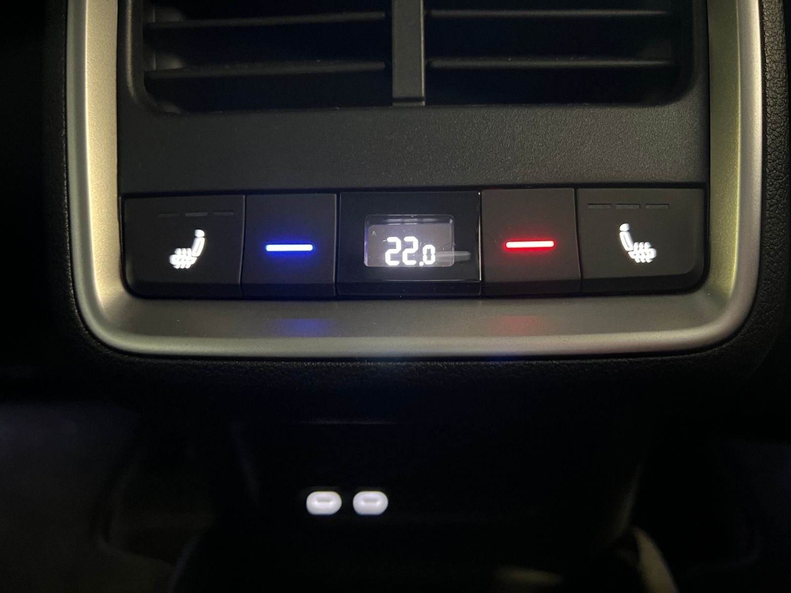 Fahrzeugabbildung SKODA Elroq 85 *AHK,Wärmepumpe,KESSY*