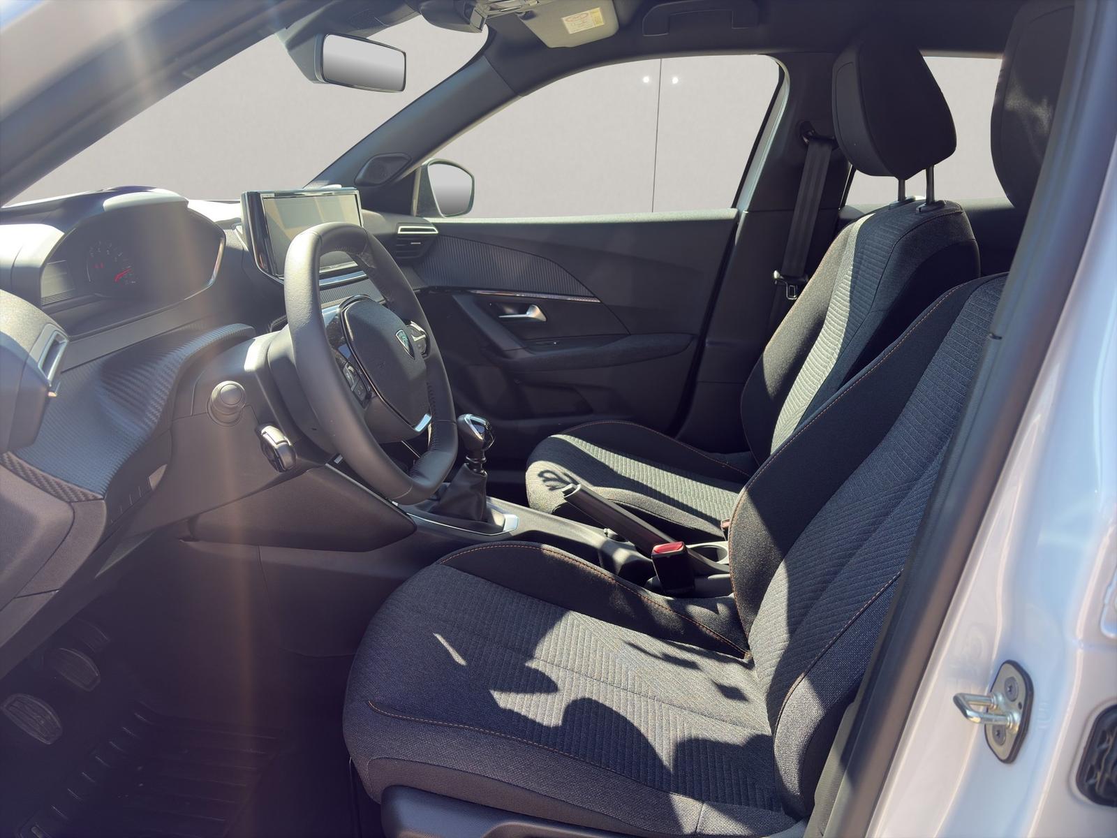 Peugeot 2008 1.2 Pure Tech 100 Style *Sitzheizung*