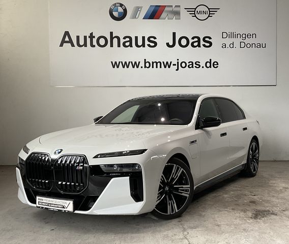 BMW M760e xDrive |Lounge Seating |Fond-Entertainment