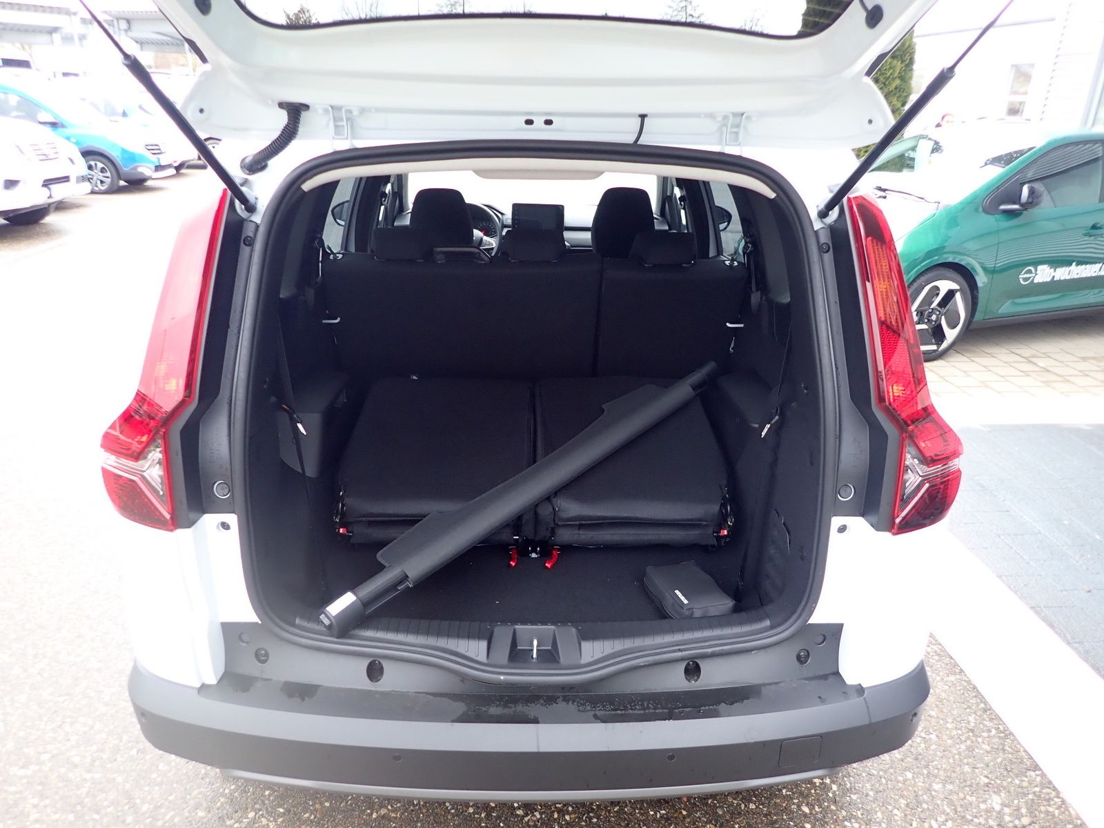 Fahrzeugabbildung Dacia Jogger Expression TCe 110 7-Sitzer