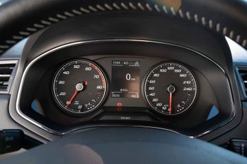 Fahrzeugabbildung SEAT ARONA 1.0 TSI XCELLENCE LED APP.CONN WINTERR.