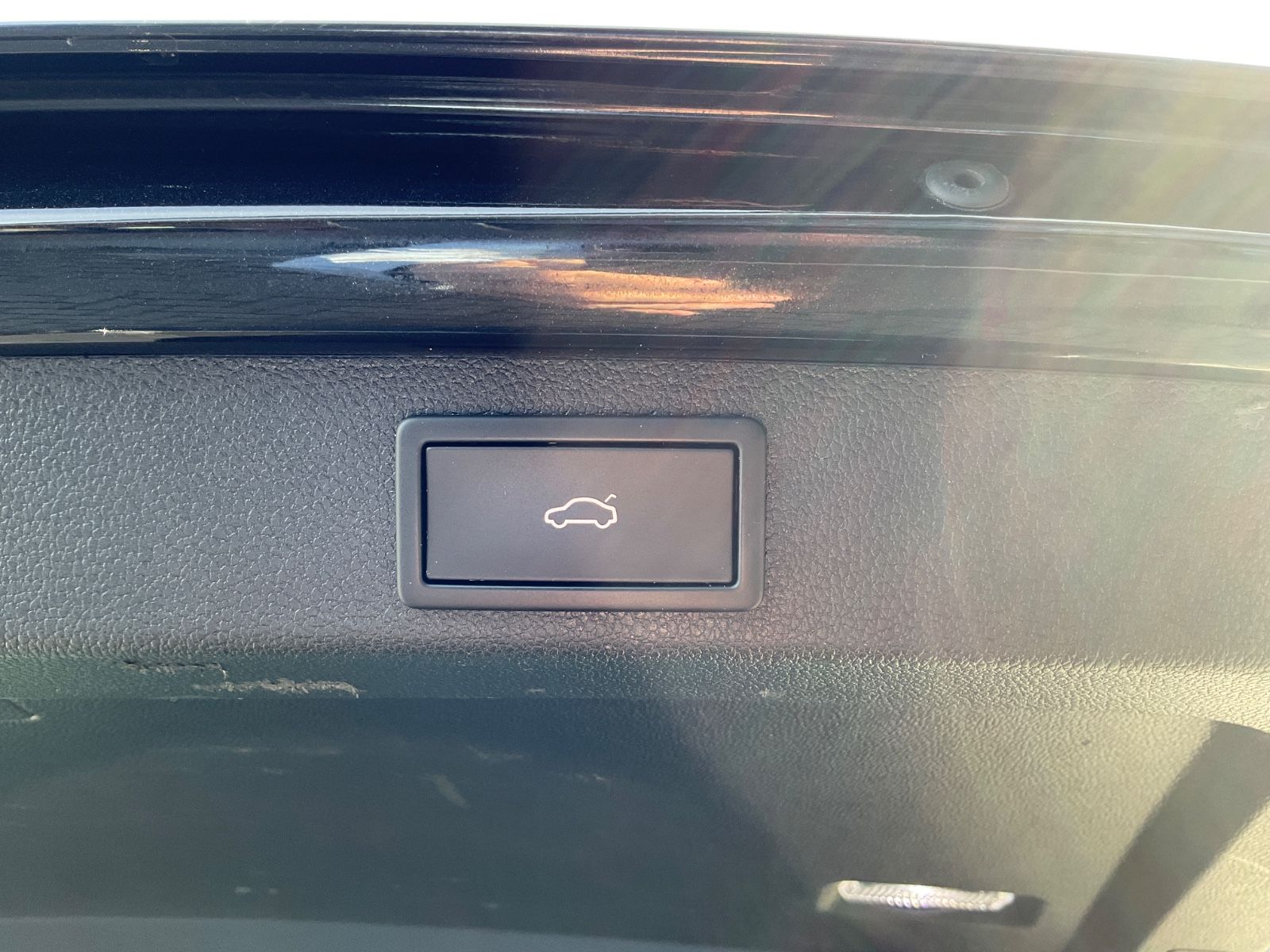 Fahrzeugabbildung SKODA Superb Combi 2.0 TDI DSG STYLE,Standheizung,Car