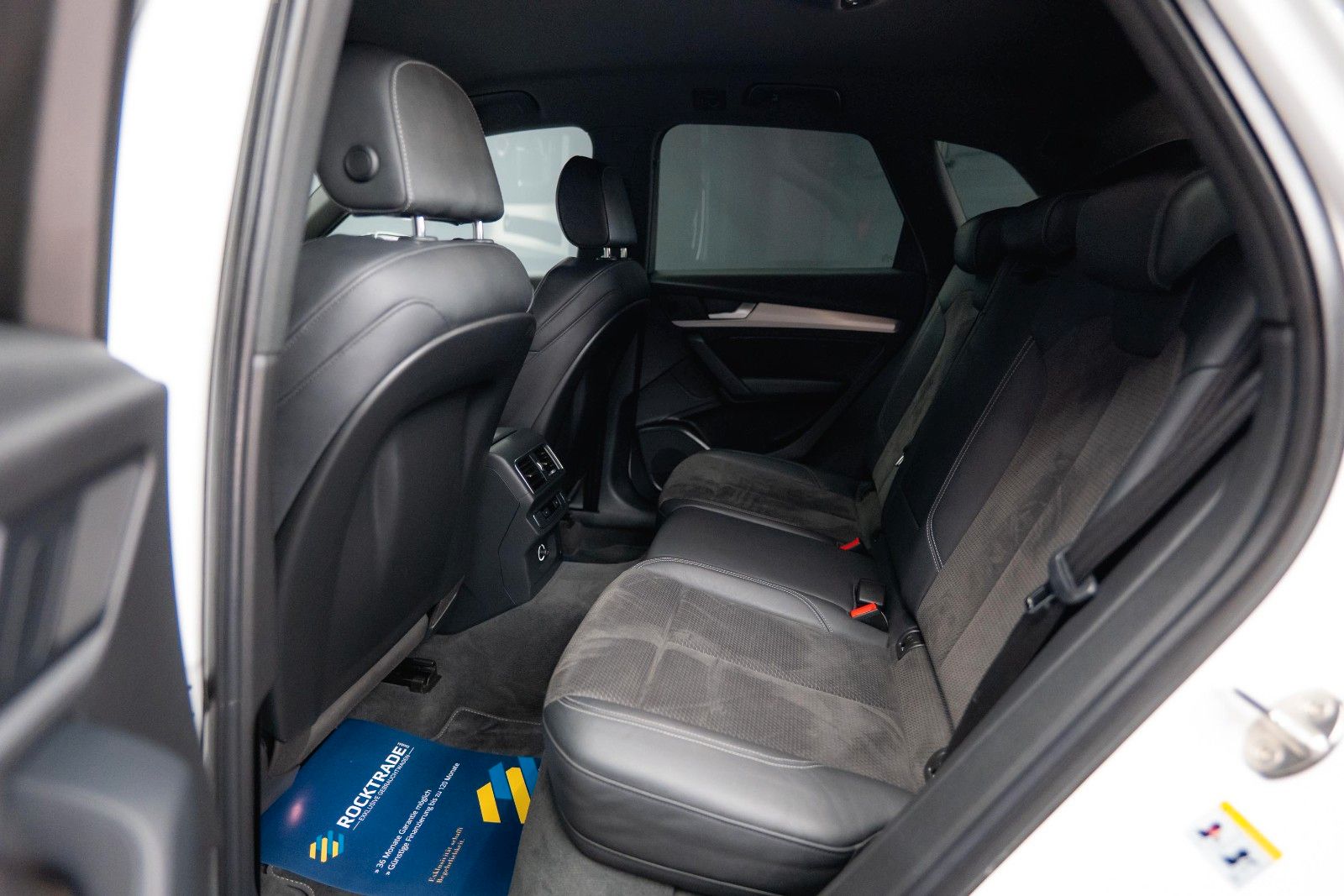 Fahrzeugabbildung Audi SQ5 3.0 TDI quattro Optik-Paket Schwarz *LED*19%