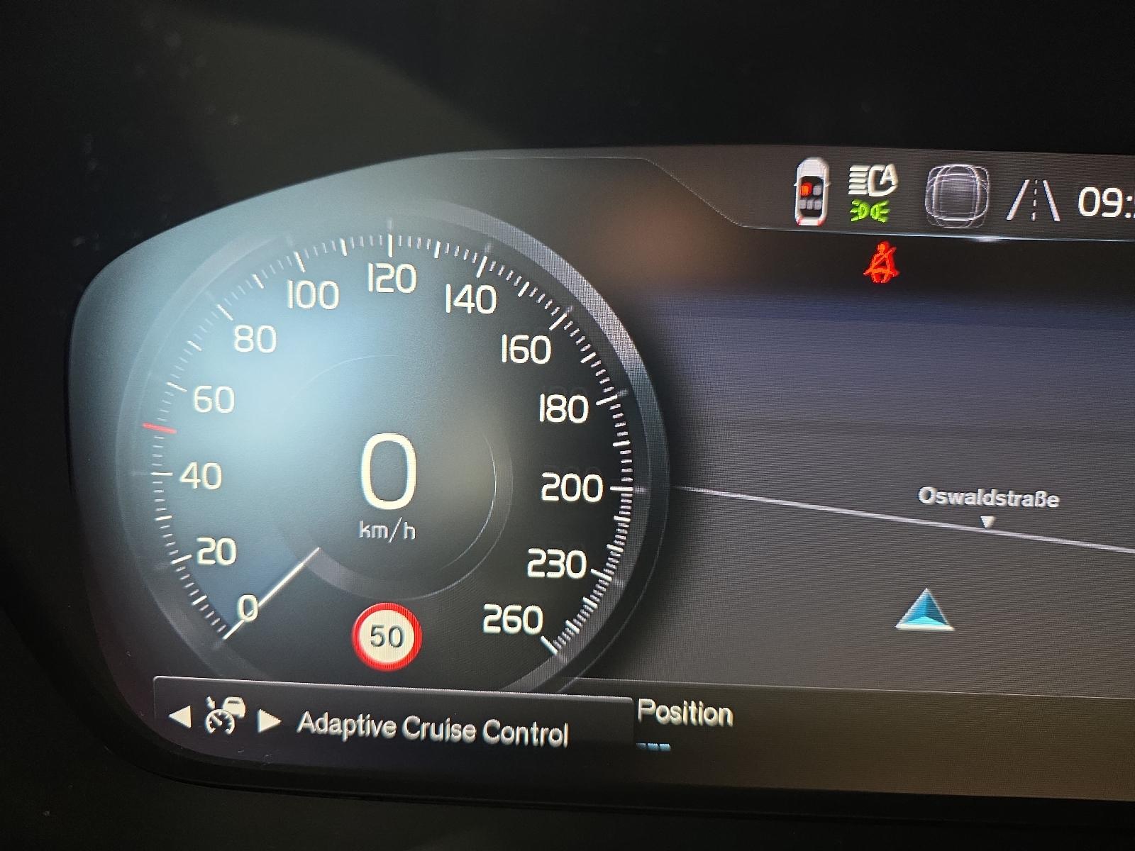 Volvo XC40 T3 Momentum Pro ACC BLIS AHK Kamera LED SHZ