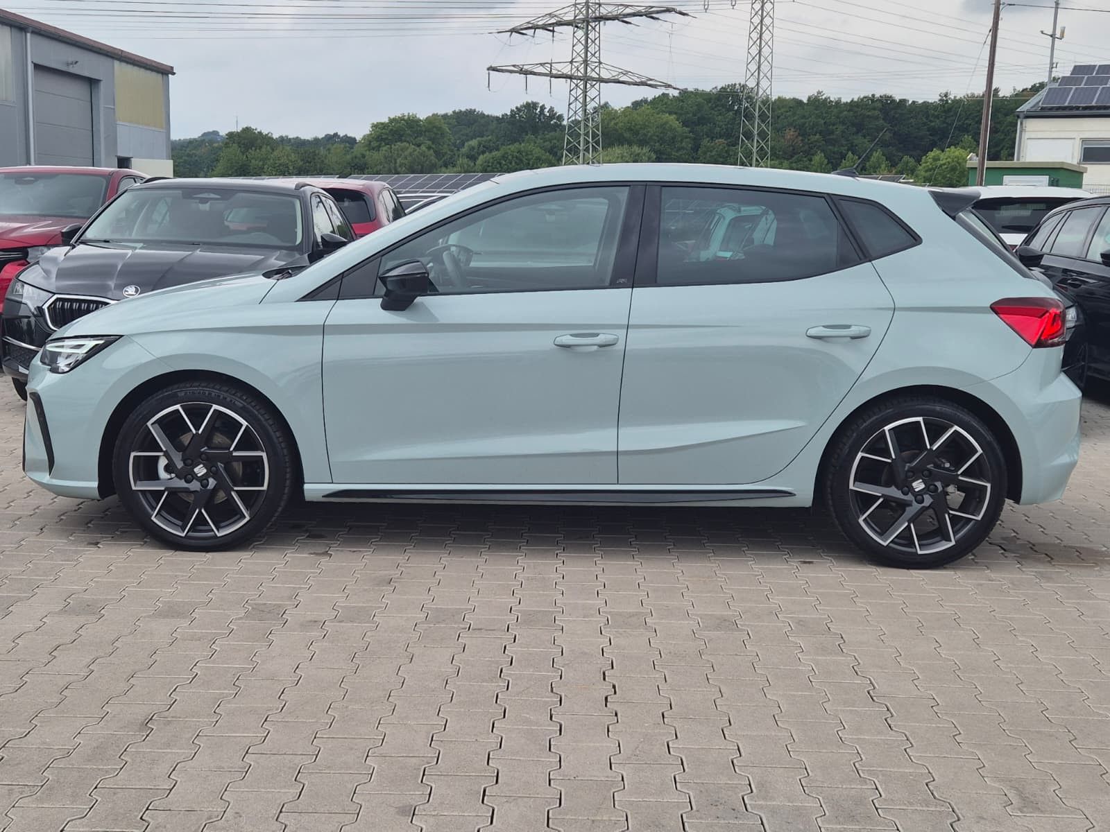 Fahrzeugabbildung SEAT Ibiza 1.5 TSI FR Black Edition*LED*ACC*KAM*PANO