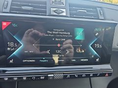 Fahrzeugabbildung DS Automobiles DS7 Crossback E-Tense 225 Gr. Chic erst 3500 km