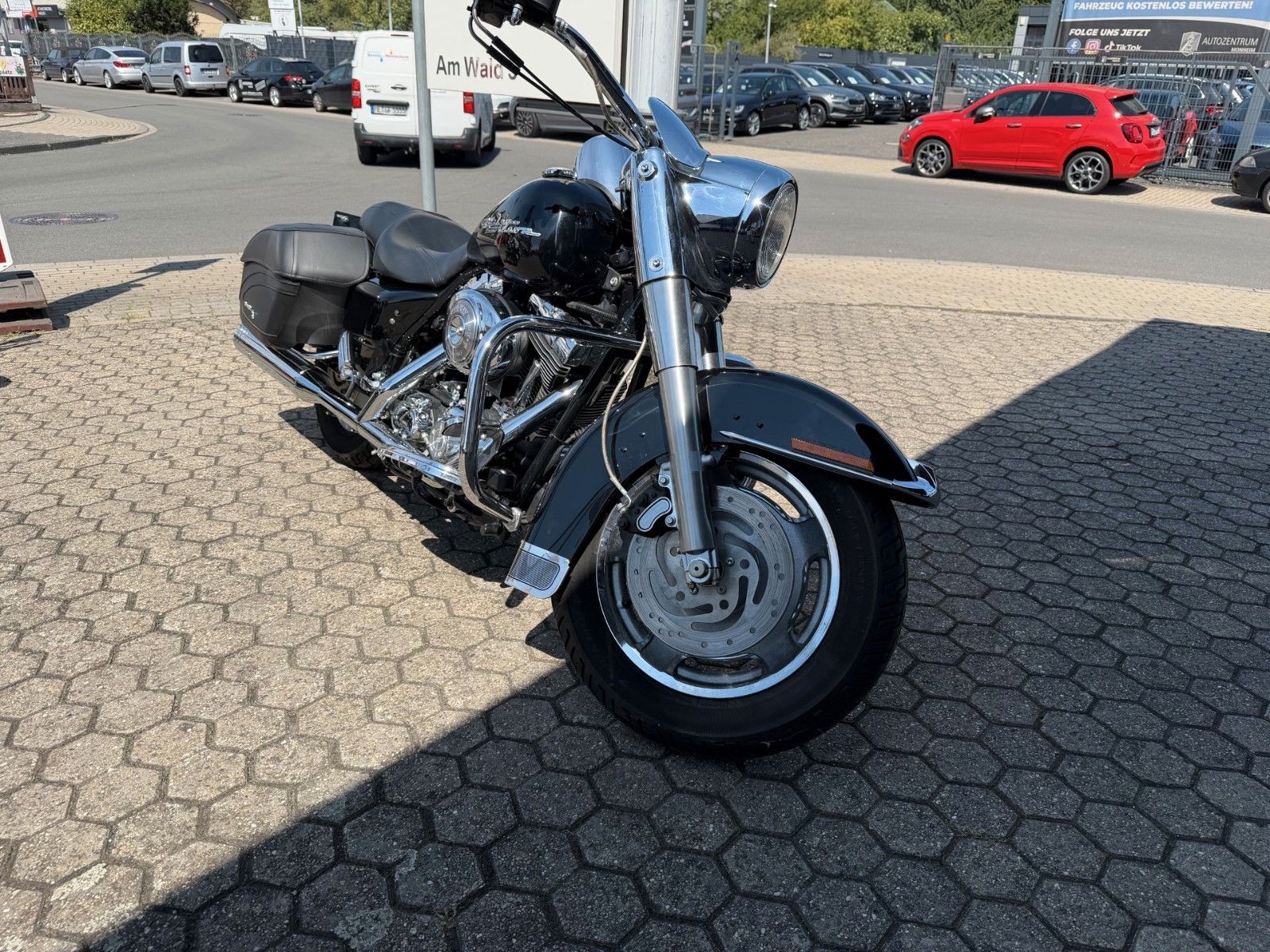Fahrzeugabbildung Harley-Davidson Road King inkl.Jekill Hyde