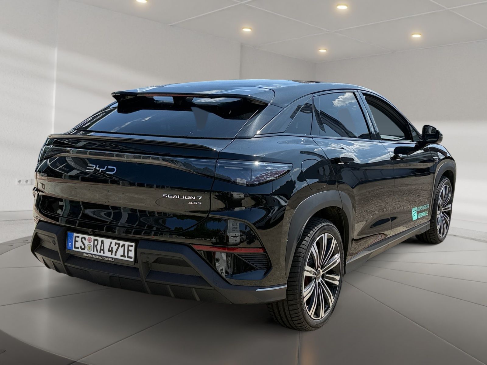 BYD SEALION 7