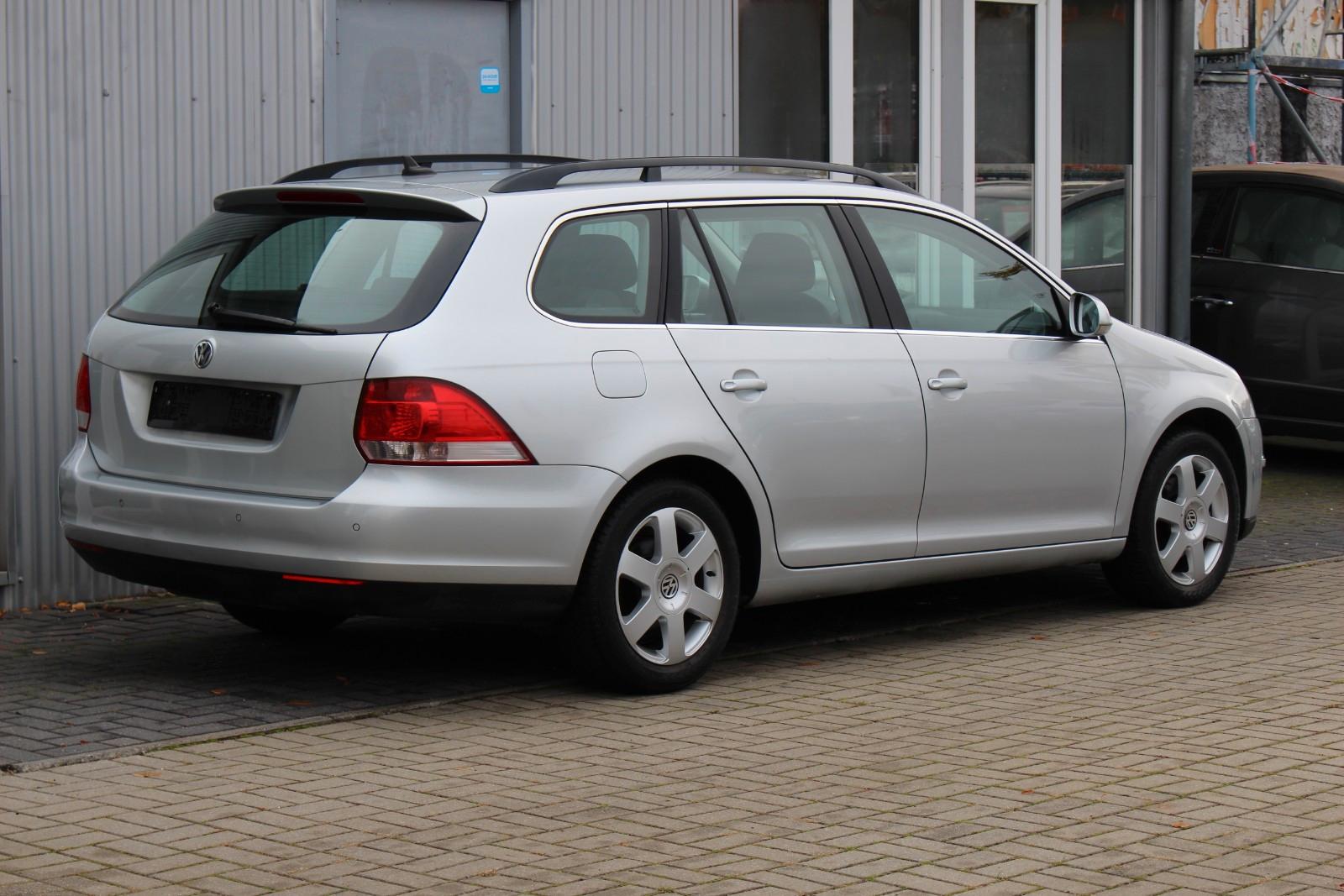Volkswagen Golf 2008 — rear view